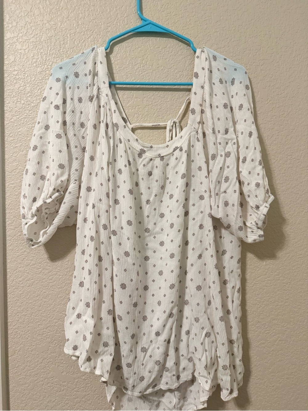 Avon White Tunic Top with Gray Floral Dots